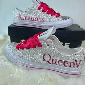 Personalisierte Bling Converse-Hochzeit Converse-Braut Sneakers-Chucks und Perlen-Bling Chuck Taylors-Bling Sneakers