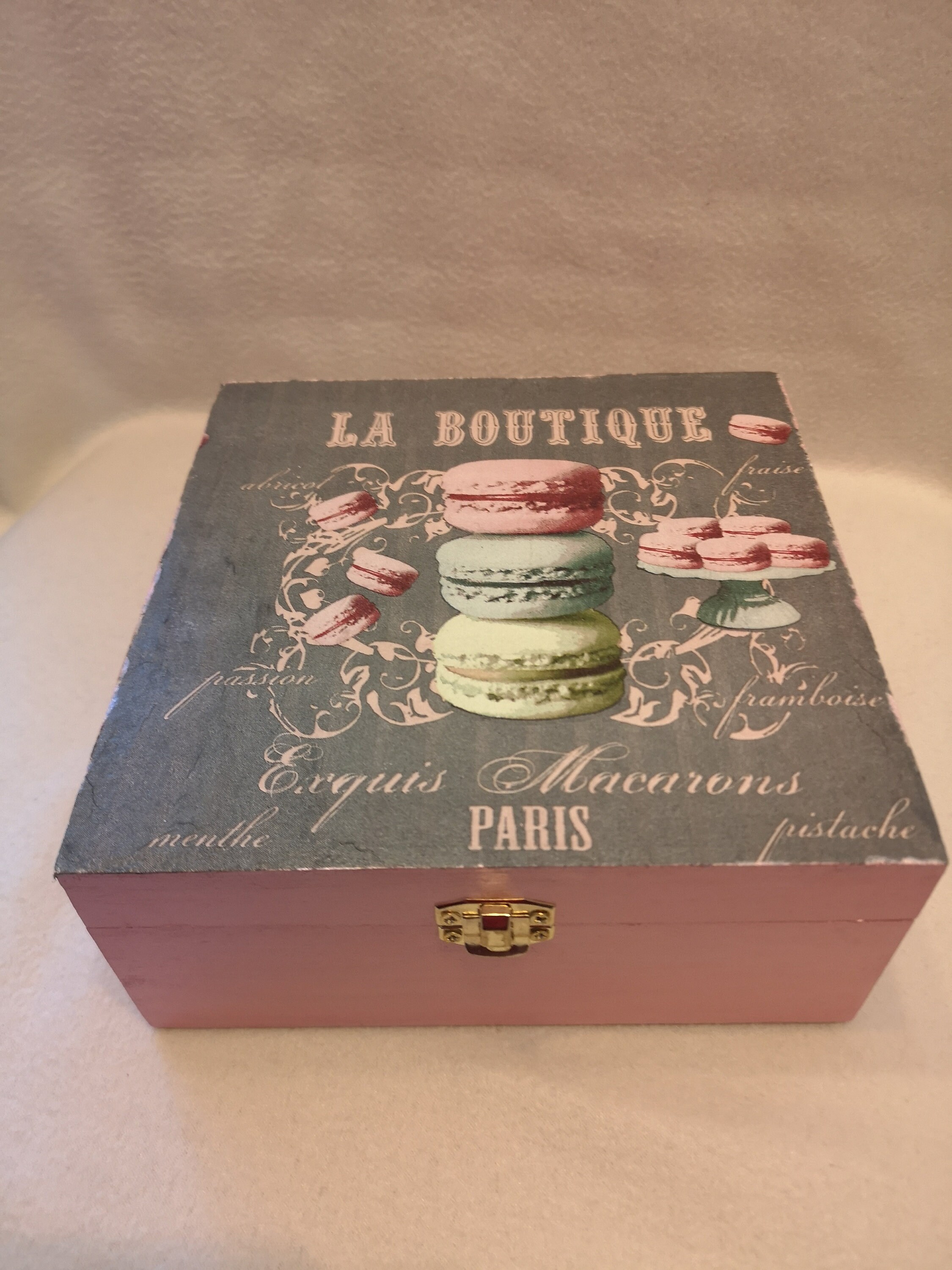 Boite en Bois 4 Compartiments La Boutique Macarons Pour Thé/Accessoires de Couture/Bijoux/Vide Poche