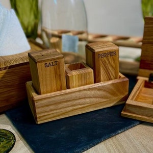 Wood Salt And Pepper Shakers Salt Cellar Toothpick Holder Spice Rack Kitchenware Rustic Wedding Table Decor Kitchen Organizer Serveware
