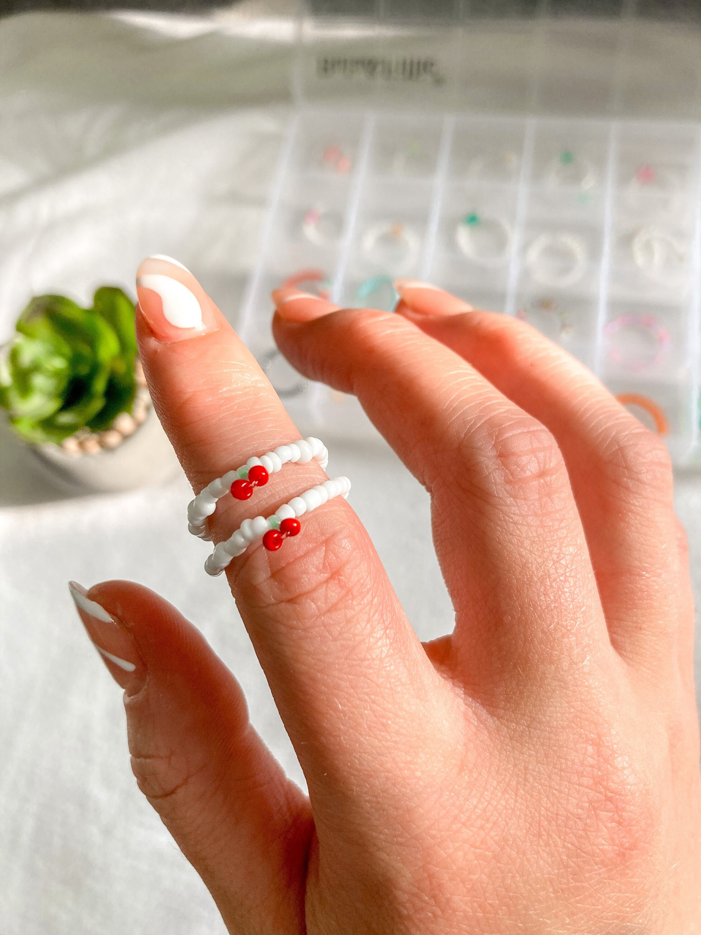 Qalo pearl sale scallop ring