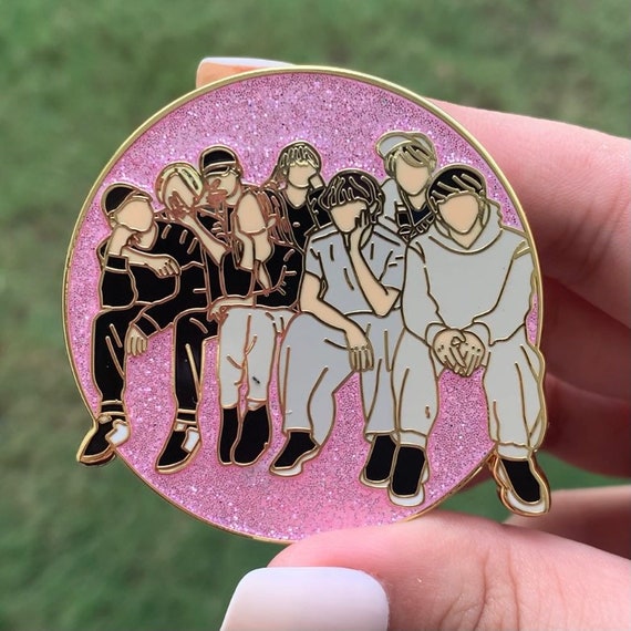 Pin em BTS Acessories