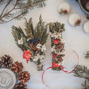 Yule Smudge Stick with Bundle (Cedar, Juniper & Spruce) - Pine Cones, Rose Bouquet, Dressed Tea Candles - Witch Supplies, Ritual Altar, Gift