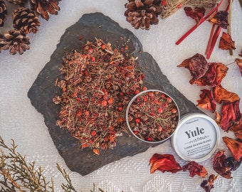 Yule Loose Incense Blend: Herbs for Burning - Pine, Roses, Yarrow, Juniper, Cinnamon, Bay Leaf