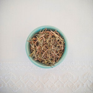 Dried Juniper Leaves