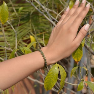 Pulsera de turmalina, pulsera de cuentas, pequeñas cuentas de turmalina verde de 2 mm, joyería de turmalina múltiple, pulsera de piedra de turmalina, regalo para ella
