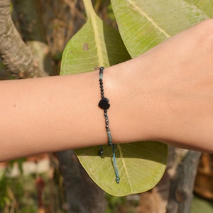 Tourmaline Bracelet, Beaded bracelet, 2mm tourmaline Faceted Beads, Black onyx Heart bracelet, Minimalist jewelry, gift for her