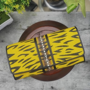 Carteira feminina Yellow Stingray | carteira para presente | carteira exótica | carteira para telefone