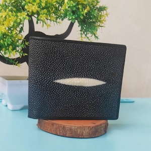 Geldbörse Rochenleder schwarz mit Rautenmuster | Herren Geldbörse | Herrentasche | Geschenk für Ihn exotische Geldbörse | einzigartige Geldbörse