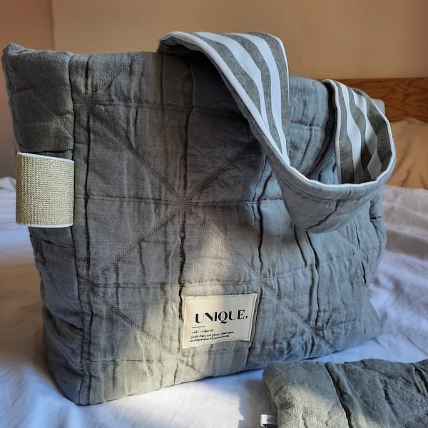 Sac porté mains - Sac à mains - Sac cabas gris effet matelassé -  Doublure intérieure rayée - Pratique et tendance