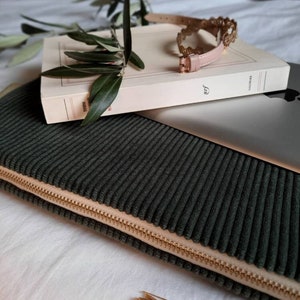 Housse d'ordinateur zippée PC MacBook iPad Surface Pochette Velours Vert kaki Doublure intérieure matelassée. 10 à 17 pouces image 5