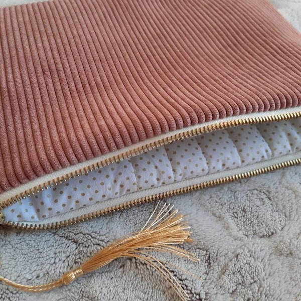 Custom-made computer sleeve for PC, MacBook, iPad, Tablet - E-reader sleeve - Pink or green velvet - Quilted interior lining - 10" to 17"