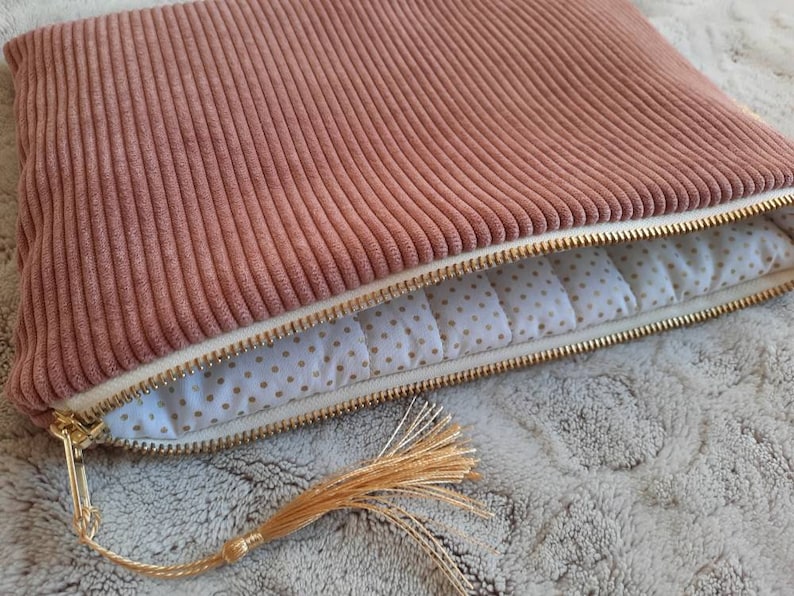 Custom-made computer sleeve for PC, MacBook, iPad, Tablet - E-reader sleeve - Pink or green velvet - Quilted interior lining - 10" to 17"