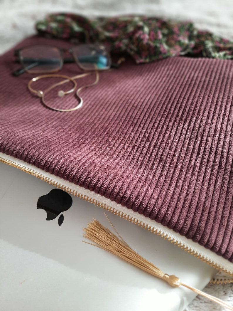 Housse d'ordinateur zippée PC MacBook iPad Surface Pochette Velours coloris prune Doublure matelassée. 10 à 17 pouces image 4