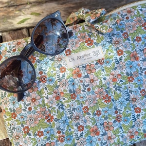 Housse d'ordinateur sur mesure PC MacBook IPad Surface tablette - Fleurie liberty - Doublure dorée. Sur mesure - Effet quilting