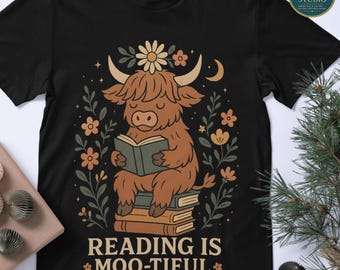 Highland Cow Reading PNG, Book Lover Clipart (Digital Download)