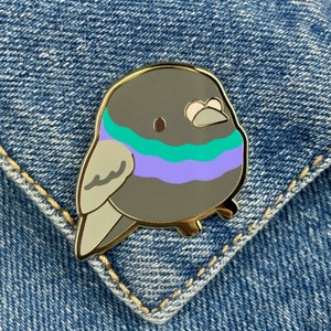 Pigeon Bird Enamel Pin, Lapel pin, Brooch, Gold Plated, Cute