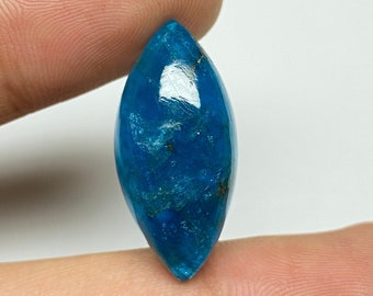 Pietra preziosa di apatite, pietra preziosa cabochon di apatite naturale, cabochon di apatite di alta qualità per la creazione di gioielli con pietre preziose sfuse 27x13x7 MM.