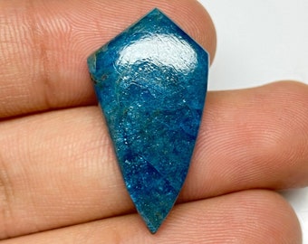 Pietra preziosa di apatite, pietra preziosa cabochon di apatite naturale, cabochon di apatite di alta qualità per la creazione di gioielli con pietre preziose sfuse 30x16x5 MM.