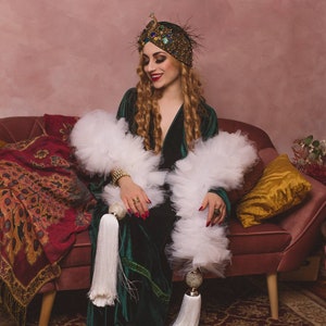 Extra luxuriöse lange Boa aus weißem Tüll mit Strassquasten, veganes Burlesque-Kabarett-Showgirl-Kostüm