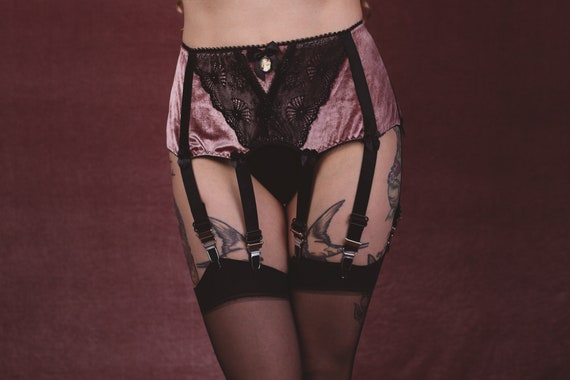Antique Pink Velvet 8 Strap GLORIA Garter Belt Suspender Belt Retro Vinatge  Burlesque Old Hollywood Look Size S-XXL