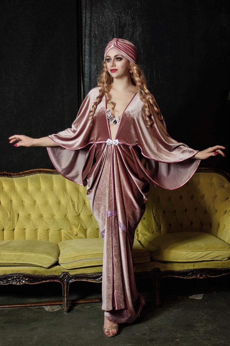 1920s Coats, Flapper Coats, 20s Jackets     Antique pink 1920s Velvet Gown color Hollywood style Great Gatsby Burlesque flapper Cocoon coat  AT vintagedancer.com