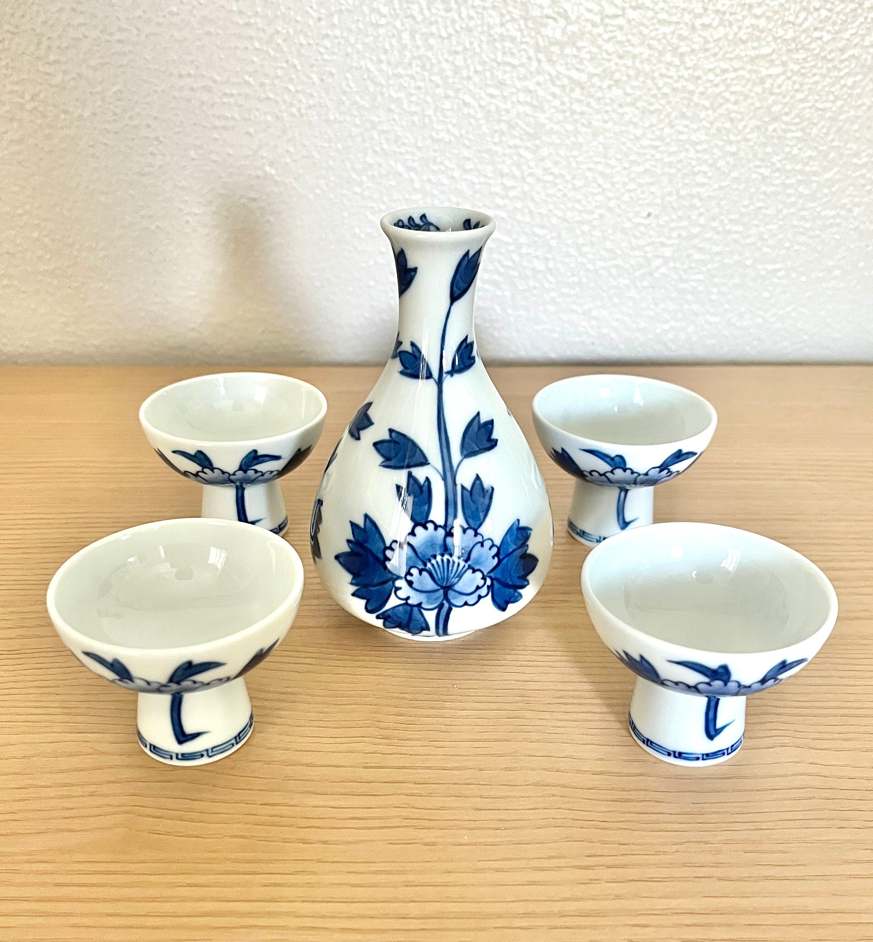 Blue Winter Flower Japanese flower Porcelain Sake Set with 4 Cups 1 Decanter/Bottle/Carafe 