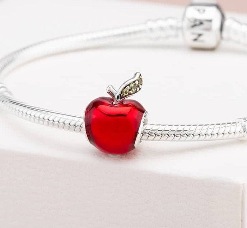 Threaded s925 Sterling Silver Fully Stamped charms for pandora bracelet necklace Pandora Disney Snow White/'s Apple Charm 791572EN73