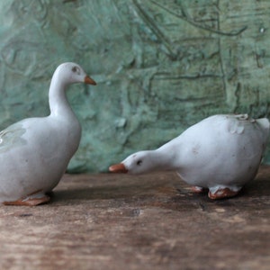 A couple of rare beautiful birds a pair of Gooses vintage ceramic sculpture, figurine by Swedish Gunnar Hansson (1913-2007) Sweden MCM