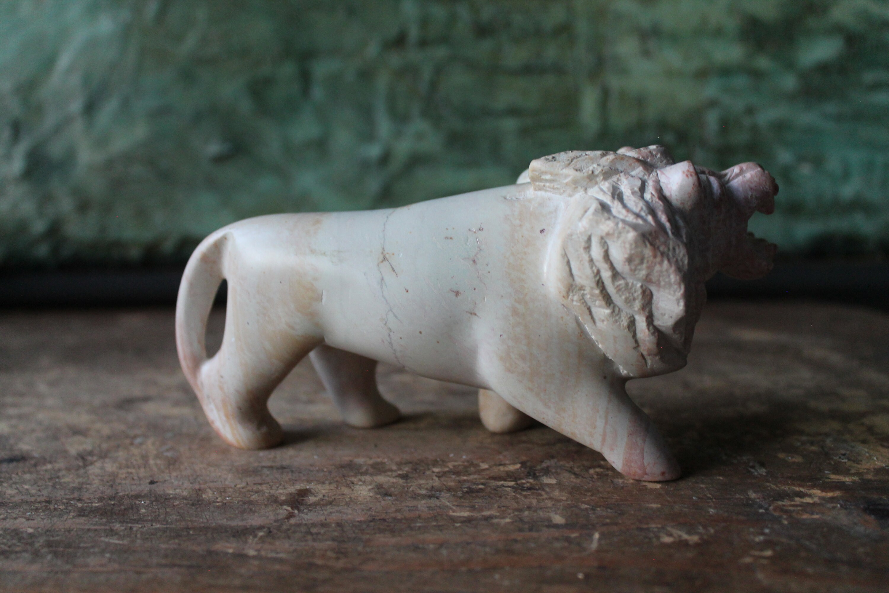 彫刻された石のライオン ヴィンテージ ソープストーン彫刻