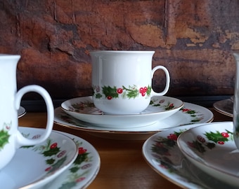 GDR set of 3 piece Freiberger Porzellan Christmas coffee tea cup East Germany Ceramic Esspresso Breakfast Trio Retro Kitchen MCM holly