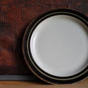 Arabia of Finland KARELIA Salad Plate Designed by Anja Jaatinen-Winquist, 1970s Scandinavian Design Stoneware Modern Dishe Retro Brown Green