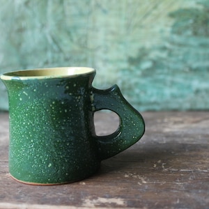 Grüne Steinzeug Espresso Tassen Skandinavisches Design Schwedische Mid Century Modern Glühwein Tassen Schweden Moos Gelb Grün Keramik Retro Geschenk