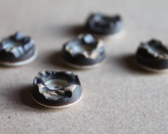 Brown Carved Button Set of 5 Antler bone effect fancy Victorian Bone Button Round