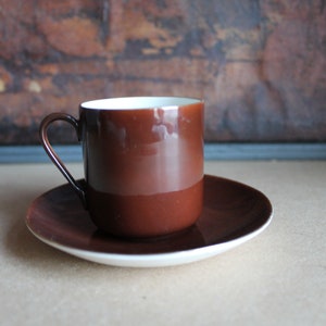 ARABIA FINLAND Brown cup Set of Coffee Cup with Saucer Coffee Top Design 1950s. Mid Century Modern Scandinavian Retro Hygge Rare