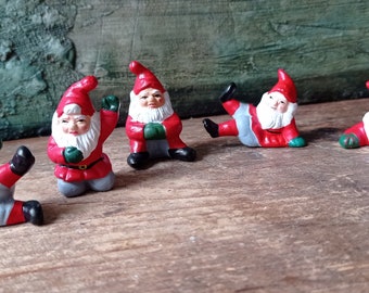 Kleine Retro Weihnachtsmann Miniatur Figur Tomte Zwerg Nisse Elfe terracotta Weihnachtsgarten Wichtel Weihnachtsdekoration Mini Keramik Dekoration Tiny
