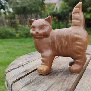 Stoneware Cat ceramic figurine Kitty Collectible Art Pottery Stoneware Animal Scalpture Sweden Scandinavian pottery MCM Katt brown biggie
