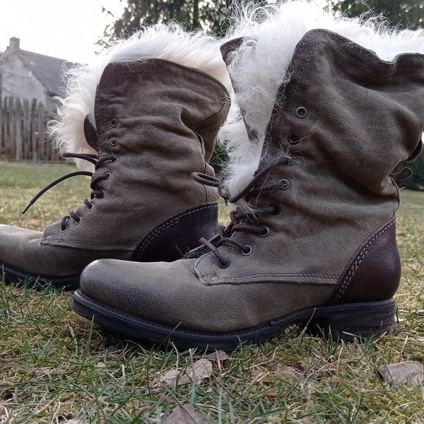 sneaker boots fur