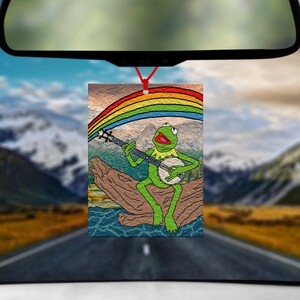 Ambientador para coche con diseño colorido de la rana Gustavo y el arcoíris Conexión Diseño vintage perfumado