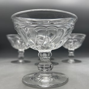 Vintage Fostoria Colony Swirl Pattern Sherbet Champagne Glasses Coupes Set Of 5