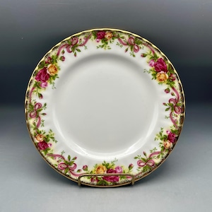 Royal Albert Old Country Roses Ruby Celebration Salad Plate