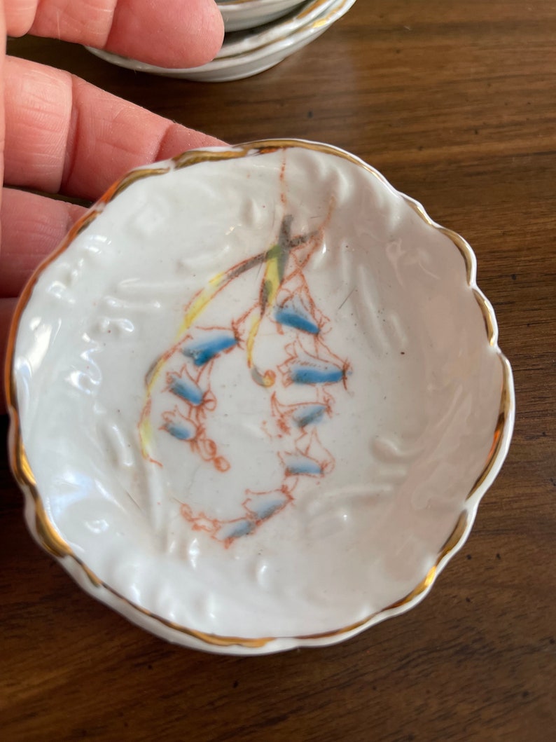 Vintage porcelana abierta platos de sal conjunto de 7 campanillas pintadas imagen 6