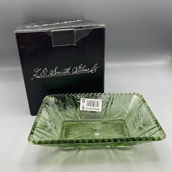 L.E. Smith Thistle Glass Tray Green W/Box