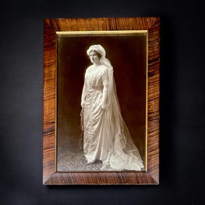 Antique Victorian Framed Bridal Portrait Faux Bois Tiger Frame 19” X 14”