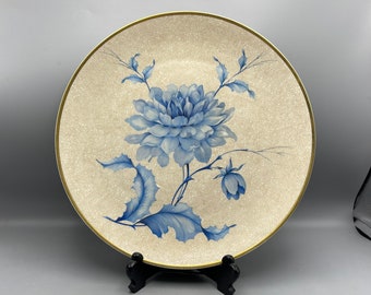 Plato de café con leche chinoiserie Rosenthal con glaseado crujiente y crisantemos, Alemania, década de 1930