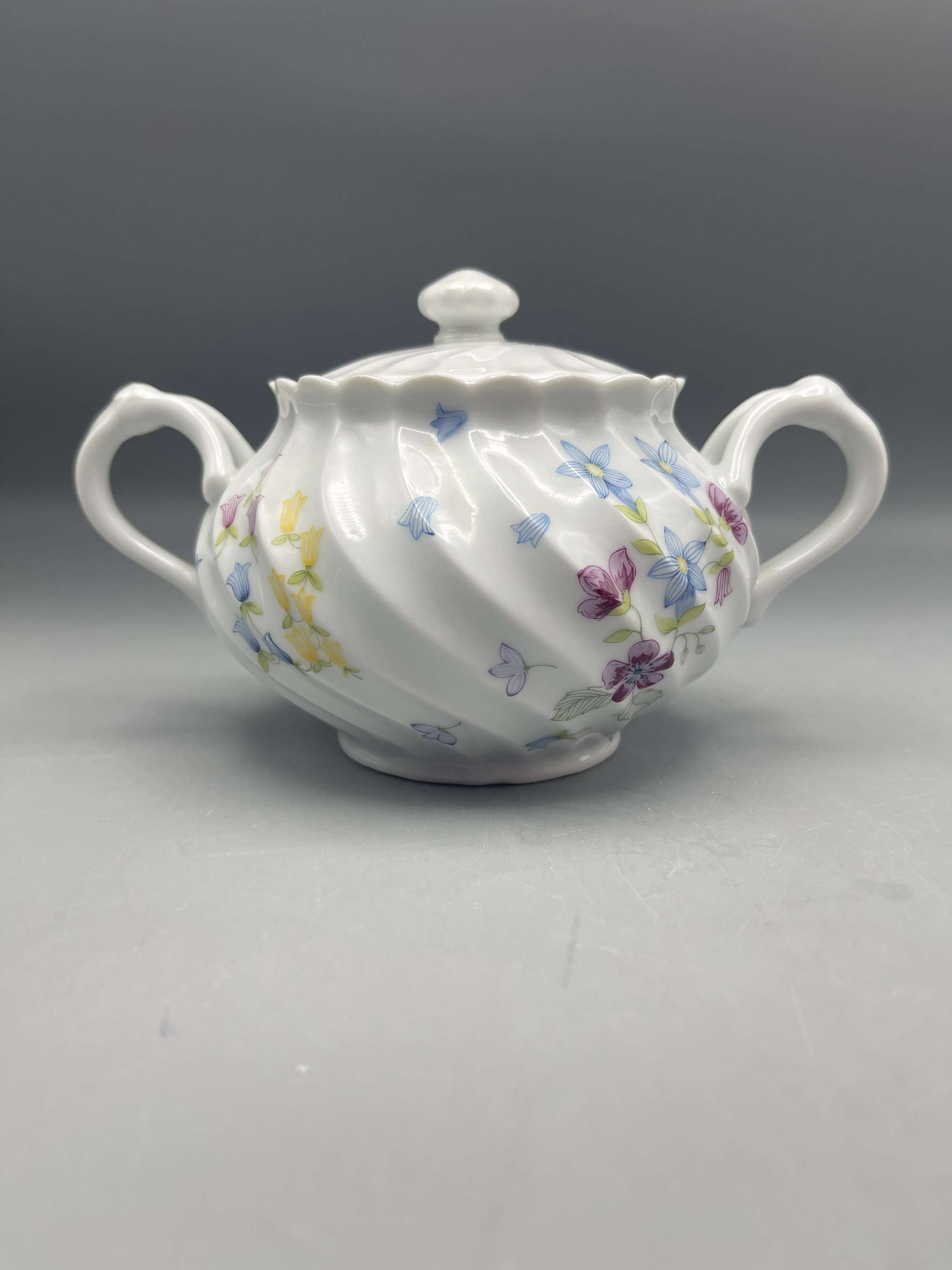 ヴィンテージ ハビランド リモージュ ミニ シュガーボウルと蓋 マルチ