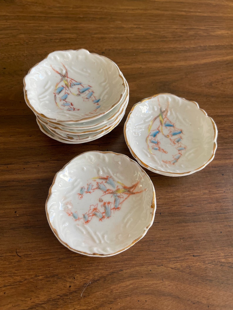 Vintage porcelana abierta platos de sal conjunto de 7 campanillas pintadas imagen 1