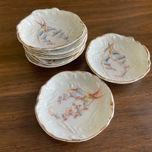 Vintage porcelana abierta platos de sal conjunto de 7 campanillas pintadas imagen 4