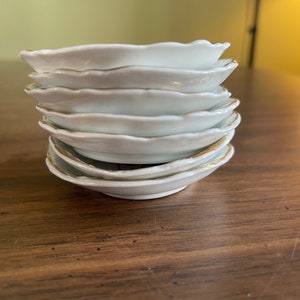 Vintage porcelana abierta platos de sal conjunto de 7 campanillas pintadas imagen 7