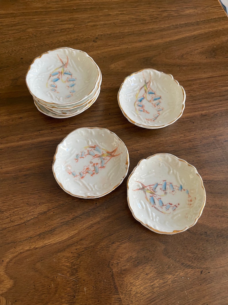 Vintage porcelana abierta platos de sal conjunto de 7 campanillas pintadas imagen 2