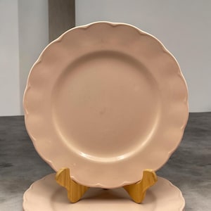 Vintage 1950s Grindley Peach Petal Scalloped 10” Dinner Plate Pink MCM